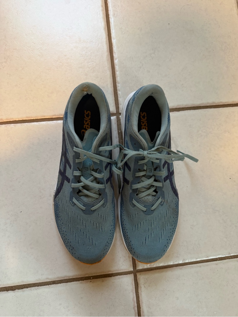 ASICS Novablast 2 Running Shoes – Men’s Size 10.5 (EU 44.5)